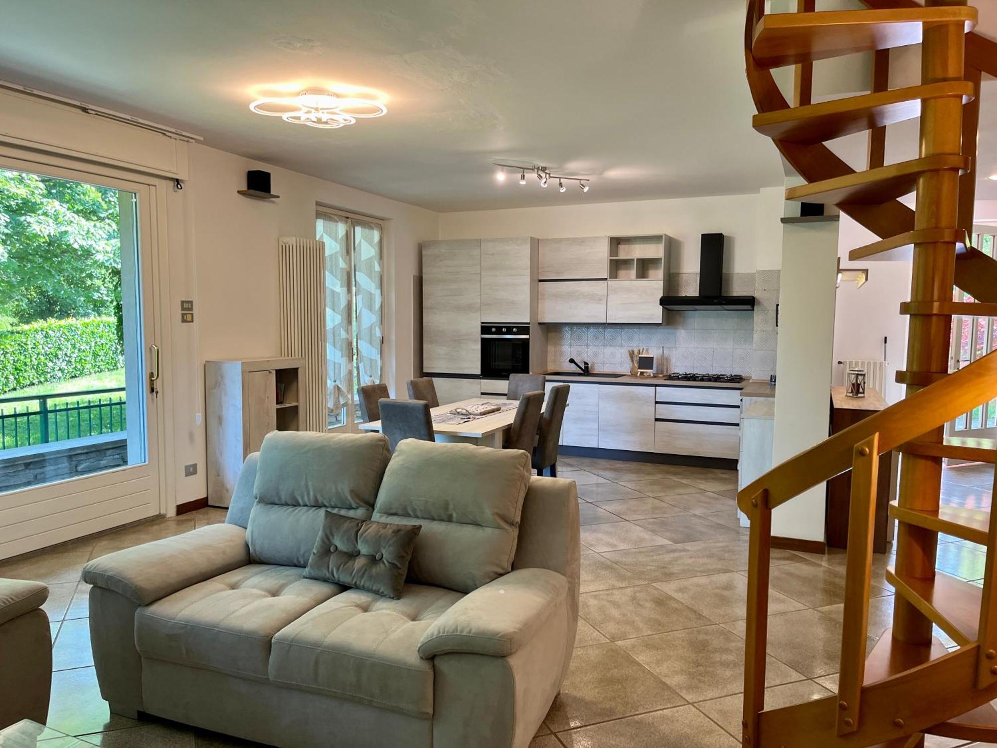 Lukas Home Con Il Cuore Appartamento 3 Camere Al Piano Terra E Appartamento 1 Camera In Taverna Мероне Экстерьер фото